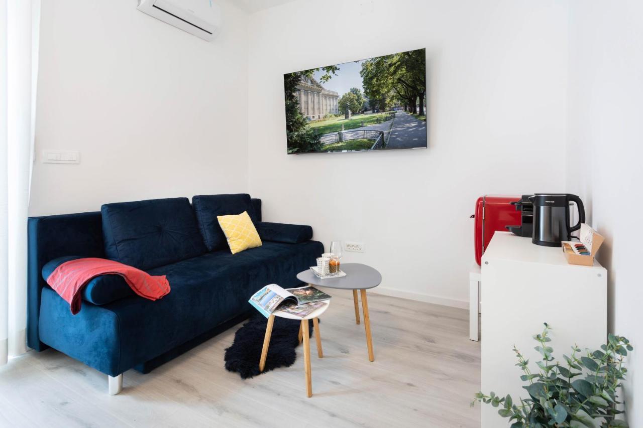 شقة Design Triplex In The City Center With A Balcony زغرب المظهر الخارجي الصورة