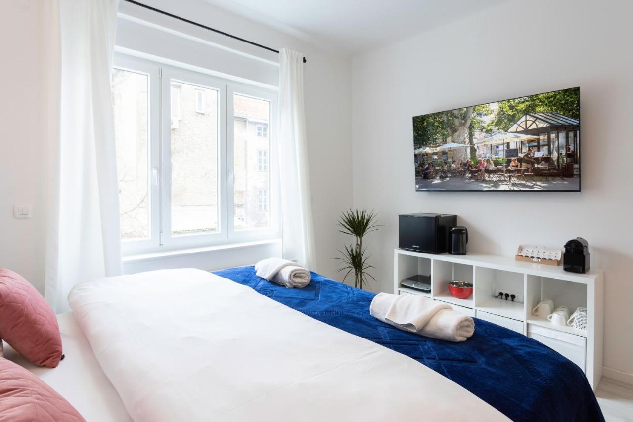 شقة Design Triplex In The City Center With A Balcony زغرب المظهر الخارجي الصورة
